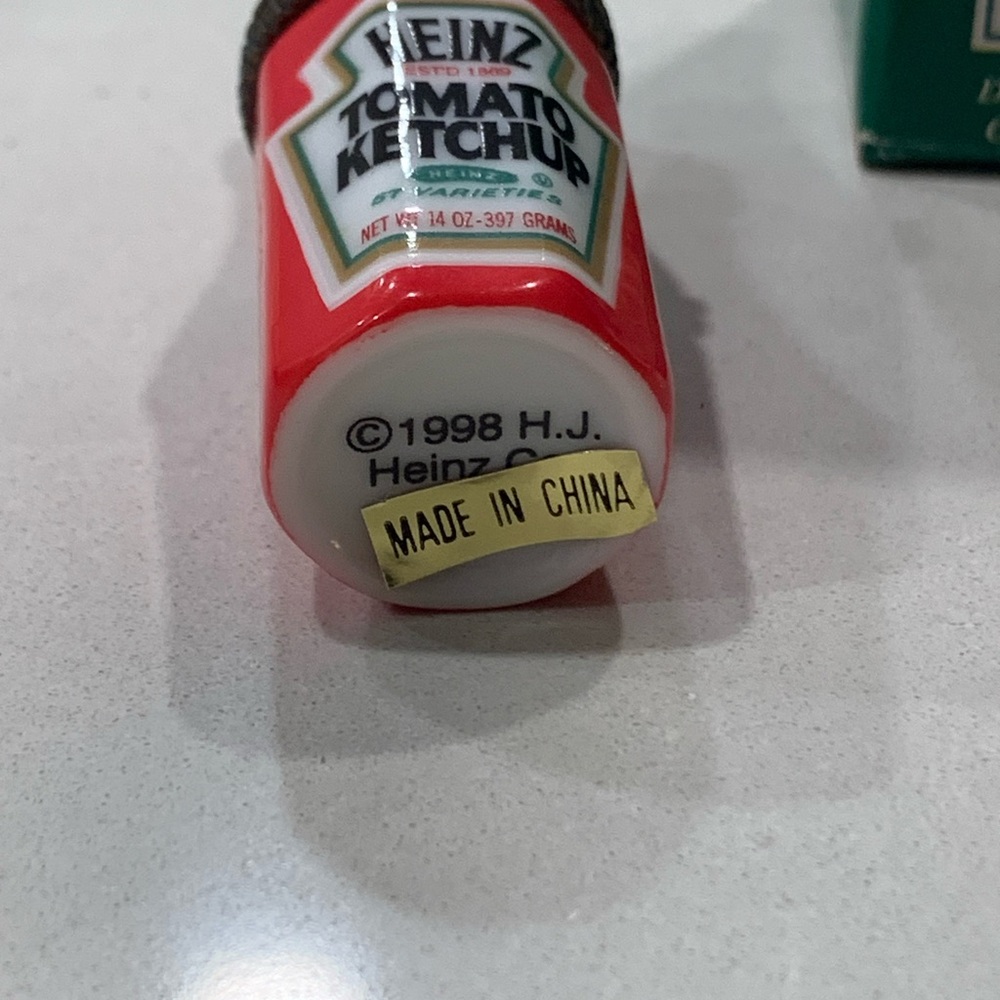 Heinz Tomato Ketchup Miniature Collectible - hinged box - Picture 3 of 3